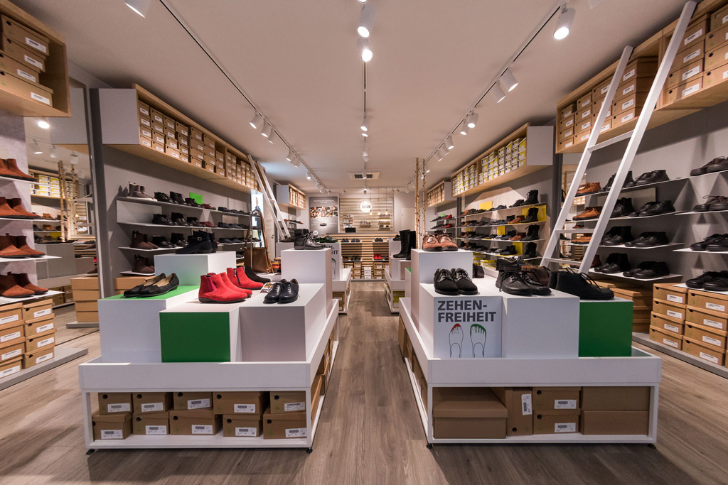 長沙工裝裝飾公司如何選擇優秀的店鋪設計師